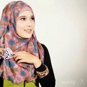[FORUM] Masih Zaman Nggak Sih Pakai Bros di Hijab?