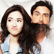 Duh, Bikin Iri Banget ya Kemesraan Raisa dan Hamish Ini! Kamu Jangan Baper ya