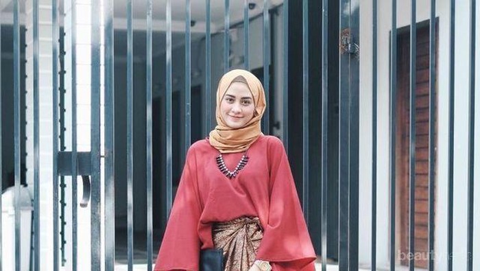 [FORUM] Kondangan pakai sneakers, kece nggak ya buat hijabers?