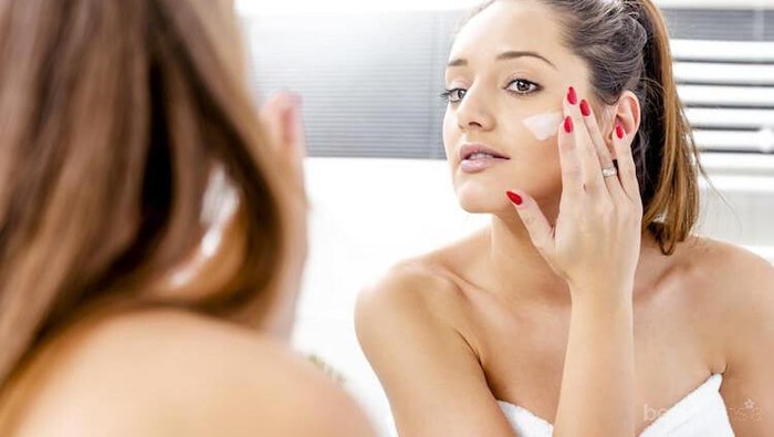 [FORUM] Kalo di rumah, wajib pakai sunscreen juga gak yaa?