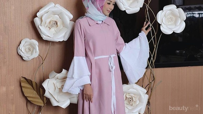 Tak Pakai Ribet, Ini Inspirasi Gaun Pesta Muslimah dengan Model Sederhana Namun Elegan Tak Pakai Ribet, Ini Inspirasi Gaun Pesta Muslimah dengan Model Sederhana Namun Elegan