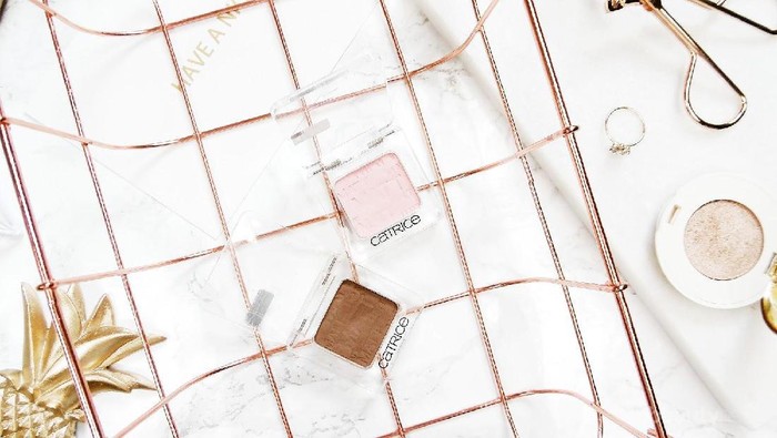 Inilah Review Catrice Absolute Eye Colour Mono, Ladies!