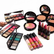 MAC Fruity Juicy, Rangkaian Makeup dengan Nuansa Musim Panas