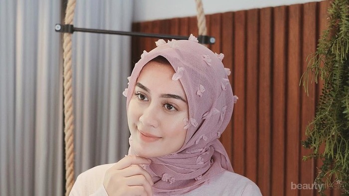 Buat kondangan lebih bagus hijab organza atau rubiah ya? Buat kondangan lebih bagus hijab organza atau rubiah ya?