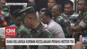 VIDEO: Duka Keluarga Korban Kecelakaan Perahu Motor TNI