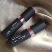 Light Coral dan Sexy Nude, 2 Shade Terbaru Vivid Matte Lipstick dari Mineral Botanica