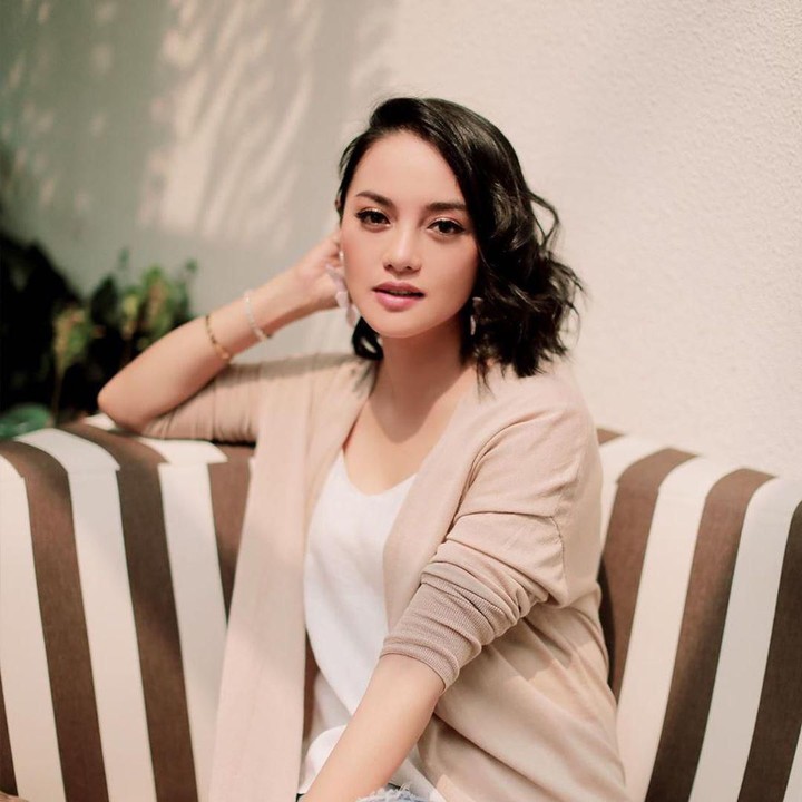 <p>Memasuki usia 36 tahun, Ririn Ekawati semakin terlihat cantik dan tetap awet muda, Bun. (Foto: Instagram @ririnekawati)</p>