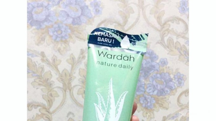 [FORUM] Ada yang pernah coba Aloe Vera Gel Wardah buat nebelin alis?
