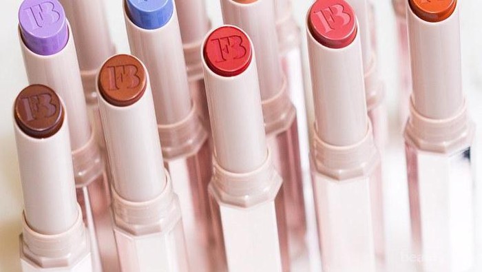 #NEWS Review Fenty Beauty Mattemoiselle Plush Lipstick, Lipstik dengan 14 Pilihan Warna Nyentrik