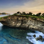 Jalan-jalan ke Bali? Sayang Kalau Melewatkan Tempat Indah di Nusa Penida Ini!