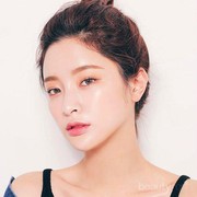 Ingin Kulit Dewy dan Glowing Ala Korea Tanpa Terlihat Berminyak? Simak Rahasianya di Sini!