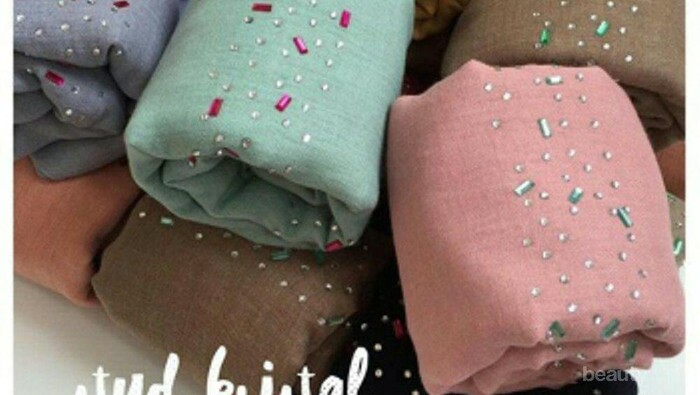 [FORUM] Masih pede nggak jaman sekarang pakai hijab segiempat manik-manik?