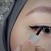 [FORUM] Eyeliner tahan lama dan waterproof