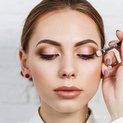 Buat Pemula Make Up, Pelajari Fungsi dari Macam-macam Brush Mata Ini Biar Tak Bingung!