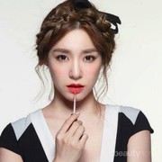Gunakan 4 Trik ini Agar Lipstik Kesayangan Kamu Tahan Lama di Bibir