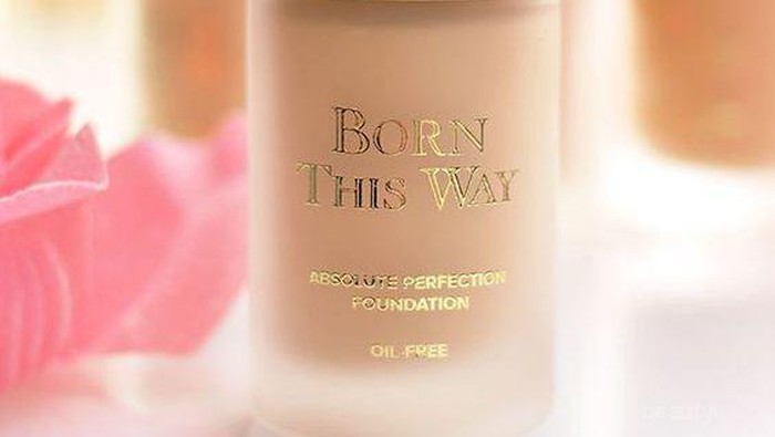 Yuk, Dapatkan Makeup Natural yang Tahan Lama dengan Too Faced Born This Way Foundation!