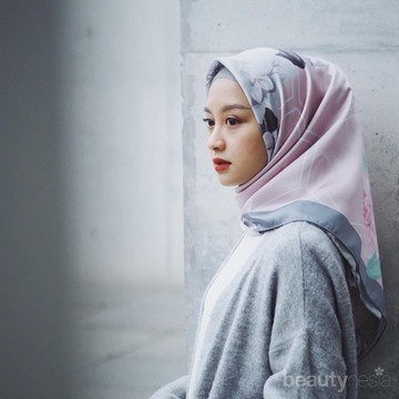 img-title Simpel dan Praktis, Style Hijab untuk Hijabers Berpipi Chubby Ala Gita Savitri Ini Wajib Kamu Coba