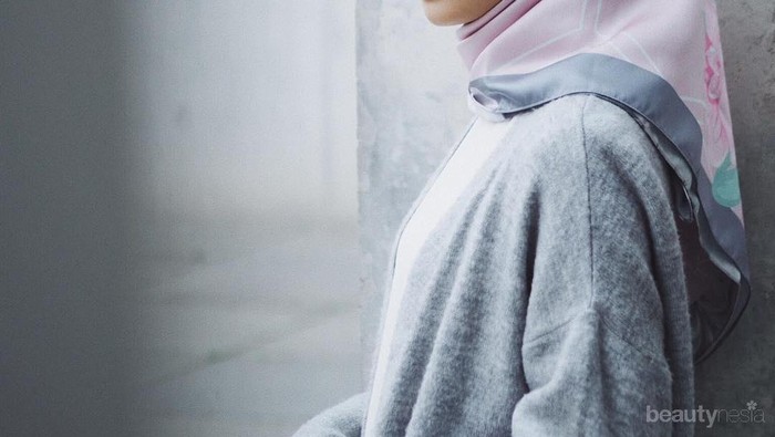 Simpel dan Praktis, Style Hijab untuk Hijabers Berpipi Chubby Ala Gita Savitri Ini Wajib Kamu Coba Simpel dan Praktis, Style Hijab untuk Hijabers Berpipi Chubby Ala Gita Savitri Ini Wajib Kamu Coba