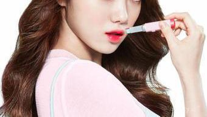 Lip Tint Ajaib dari Clear Gloss Menjadi Lip Tint yang Gemas Abis: The Saem Magic Gloss Tint