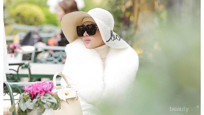 Inilah Gaya Syahrini Dalam Memakai Hijab, Cantik Bak Princess!