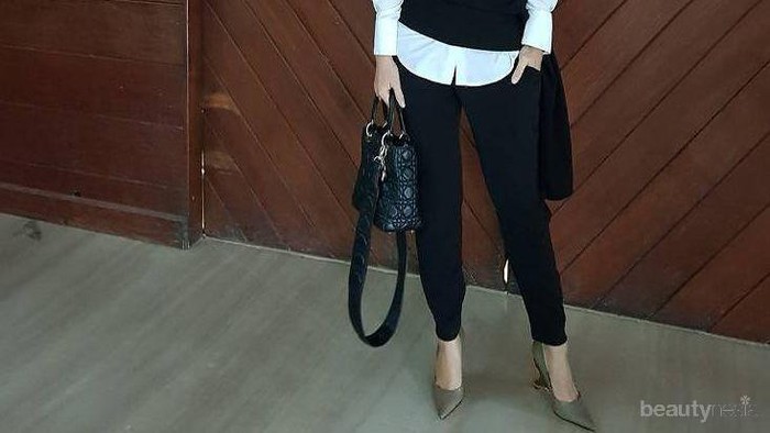 Anti Ribet, Inspirasi Fashion Casual Dian Sastro Ini Bisa Bikin Kamu Terlihat Stylish!