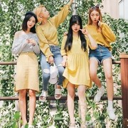 [FORUM} Pernah Nggak Mengalami Tidak Sengaja Pakai Baju Warna Samaan Padahal Nggak Janjian?