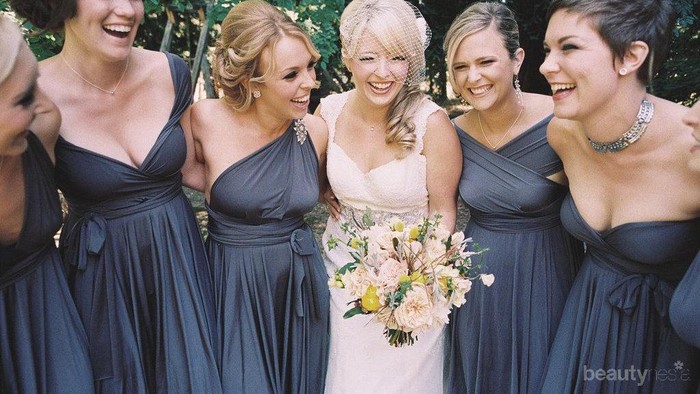 Sedang Mencari Gaun Bridesmaid? Yuk, Intip Inspirasi Gaun Cantik Ini!