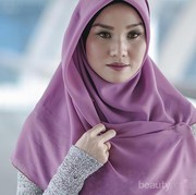 [FORUM] Hijab yang cocok buat wajah kotak gimana ya? Punya ide?