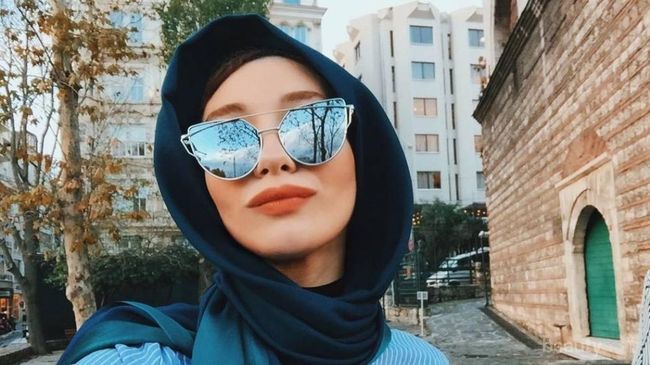 Hijabers Ini Dia Deretan Kacamata Yang Tak Boleh Dilewatkan Di 2017 Hijabers Ini Dia Deretan Kacamata Yang Tak Boleh Dilewatkan Di 2017