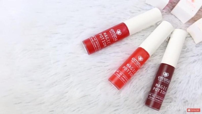 #NEWS Emina Magic Potion Lip Tint Ini Bisa Jadi Lip Tint Lokal Favotit Kamu, Simak Reviewnya Berikut Ini!