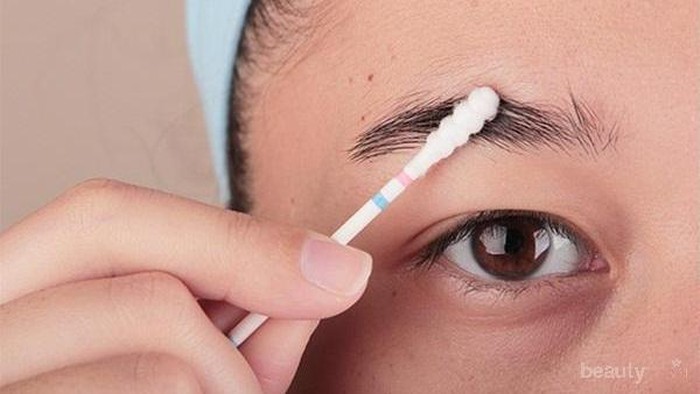 [FORUM] Belum Bisa Pakai Pensil Alis? Aku Bagi-bagi Tips Nih!