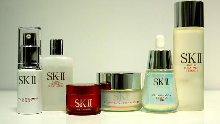 [FORUM] Emang Pakai Skincare Tuh Harus Satu Paket Merek yang Sama?