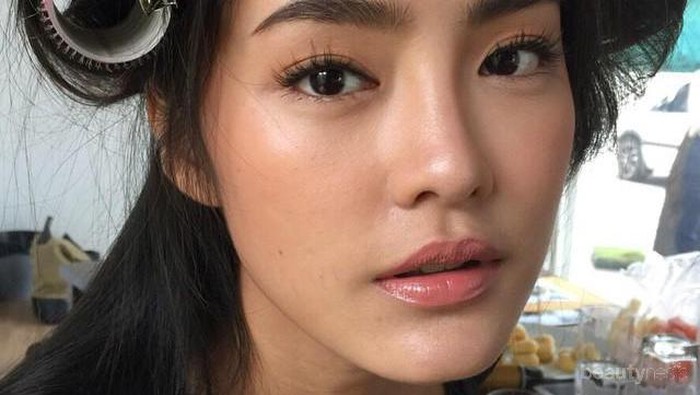 Gimana sih cara bikin wajah tambah cantik tanpa kelihatan pakai makeup?