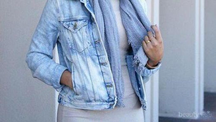 Beragam Style Denim Hijabers Ini Bisa Jadi Pilihan untuk Outfit Traveling Kamu Lho!