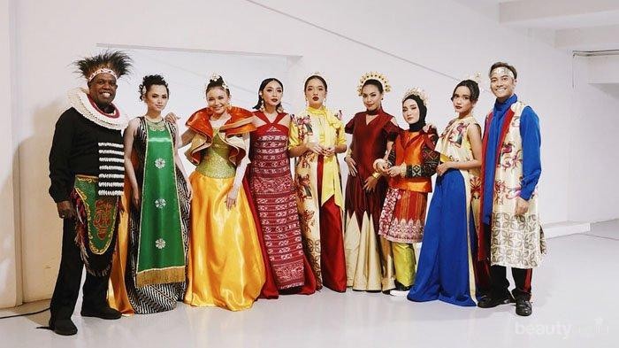 [FORUM] Kostum 3500 Penari di Opening Asian Games Rancangan Desainer Rinaldy A. Yunardi