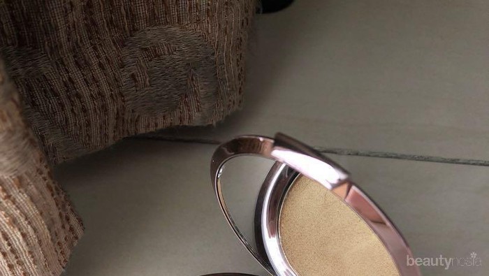 Review Goban Cosmetics Stardust Highlighter, Produksi Lokal yang Menyaingi Becca Highlighter!