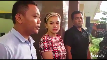 img-title Nikita Mirzani Tanyakan Perkembangan Kasus dengan Elza Syarief