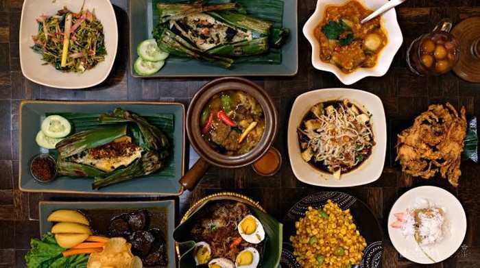 Ingin Menikmati Restoran Jawa dengan Suasana yang Indonesia Banget? di Sini Tempatnya!