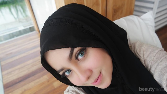 Hijabers Wajib Punya! Lipstik Wardah Nude Ini Dijamin Halal dan Awet Dipakai Seharian