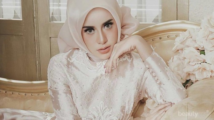 Inspirasi Kebaya Muslimah Kekinian 2017 untuk Jadi Pilihan Para Calon Pengantin!