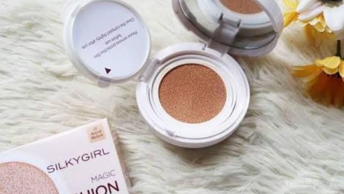 [FORUM] Dear, Silky Magic BB Cushion Beneran Tahan Minyak?