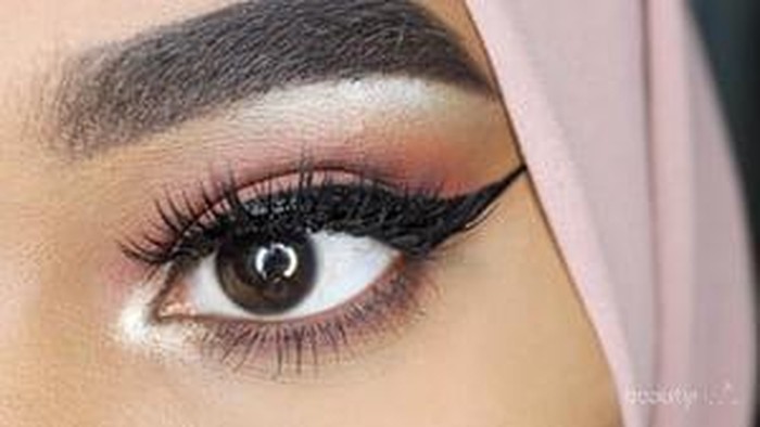 #FORUM Kenapa sih model winged eyeliner ga cocok di semua mata?