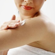 Bodylotion untuk mencerahkan kulit