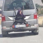 [FORUM] Viral! Aksi Ayah ikat anaknya di belakang mobil tengah jalan, Sedih Banget guyss