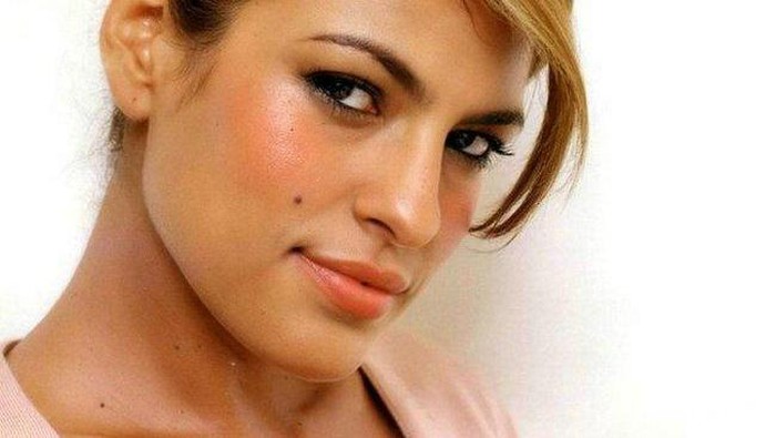 Ternyata Ini Lho Kepribadian Berdasarkan Letak Tahi Lalat Kamu!