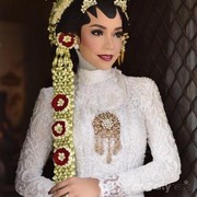 [FORUM] Kamu mau ga kalo hijaban tapi tetap dipakain paes Jawa?