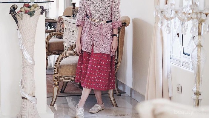 Tinggalkan Rok Polos, Saatnya Ganti dengan Pilihan Rok Panjang Motif Ini untuk ke Kampus Tinggalkan Rok Polos, Saatnya Ganti dengan Pilihan Rok Panjang Motif Ini untuk ke Kampus