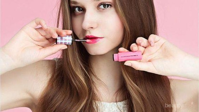 Too Cool for School Glossy Blaster Tint, Produk Multi Fungsi dalam Satu Kemasan