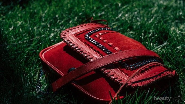 [FORUM] Kalian kalo beli sling bag gitu biasanya di mana ya? Ada rekomendasi?