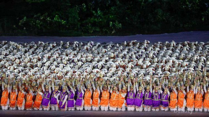 [FORUM] Rahasia baju penari Ratoh Jaroe bisa berganti warna setiap detik